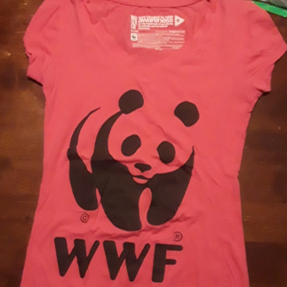 Graphic tee